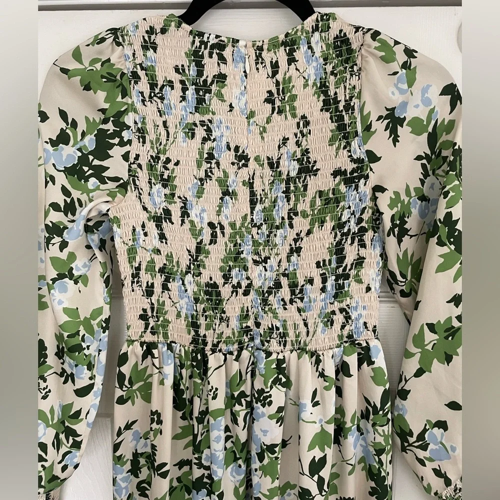 Tuckernuck - Beige w/ Blue & Green Floral Print Smocked Dress Sz XS - Picture 10 of 15